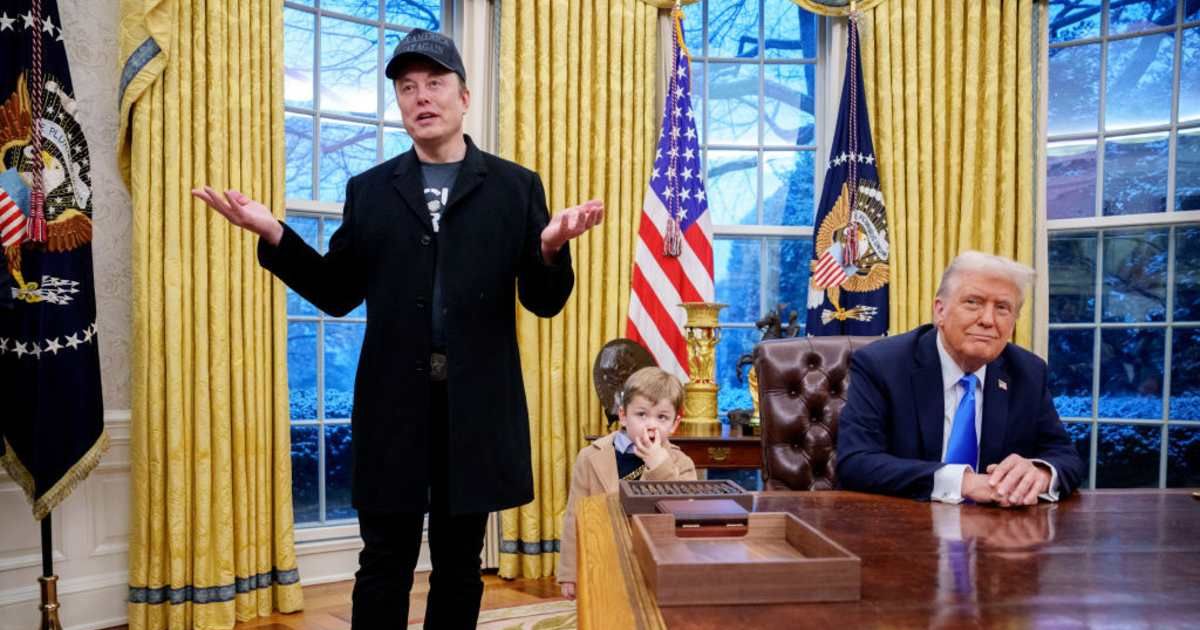 Donald Trump and Elon Musk announced the closure of DOGE during a White House briefing (Andrew Harnik/Getty Images)