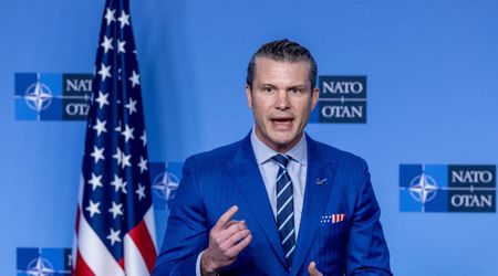 Fact Check: Was Pete Hegseth hospitalized after poking himself in the eye with a mascara brush?