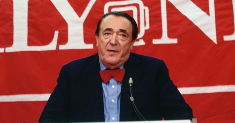 Fact Check: Did Ghislaine Maxwell's father invent the paywall model for research papers?