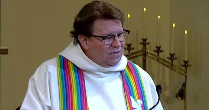 Pastor reveals gender transition during Church service, says 'I’m giving up pretending to be a man'