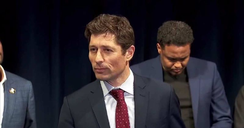 Minneapolis Mayor Jacob Frey refuses to cooperate with ICE, addresses crowd in Somali during speech
