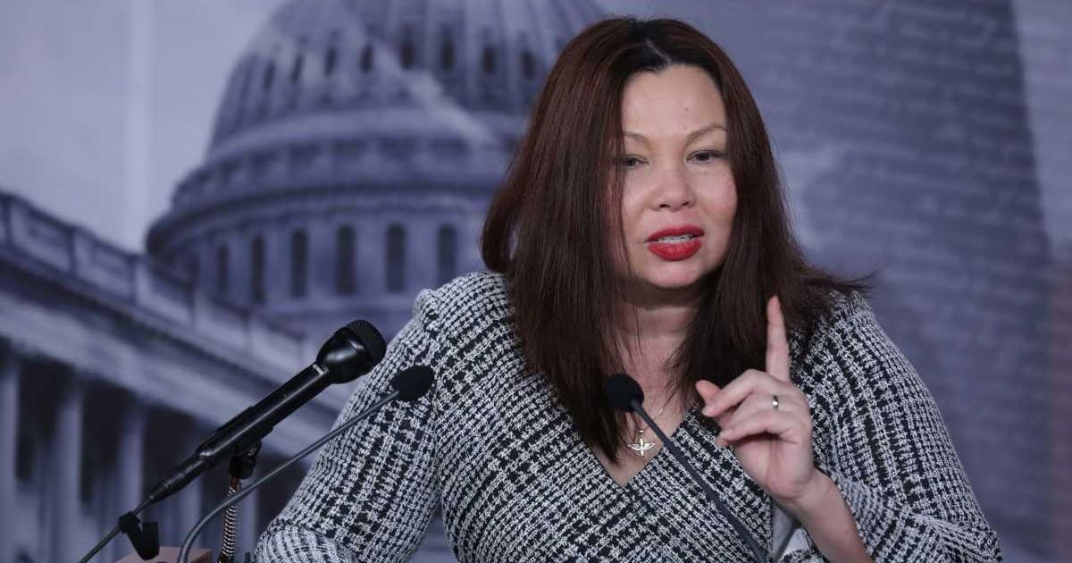 Tammy Duckworth weighed in on the Donald Trump administration's double-tap Caribbean boat strike during an interview on CNN’s 'State of the Union' (Chip Somodevilla/Getty Images)