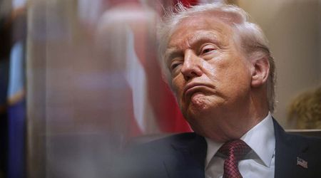 Trump appears to doze off during Cabinet meeting amid growing concerns over his health