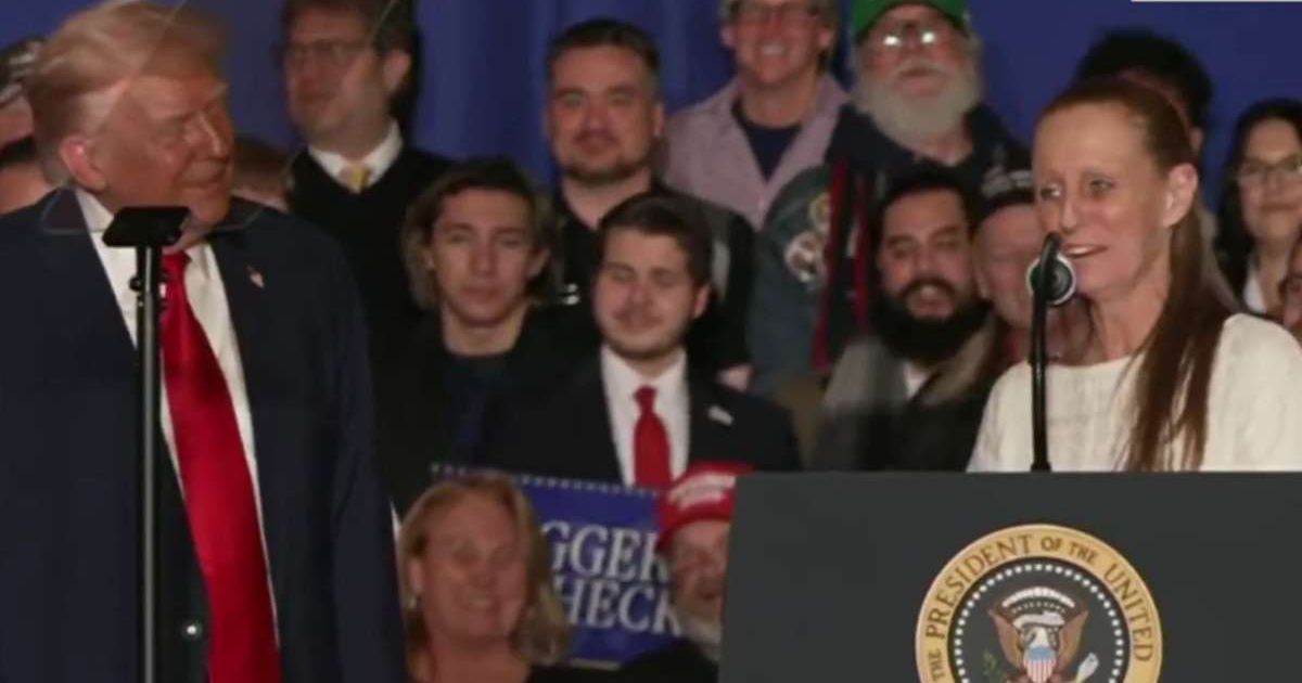 A single mother thanked Donald Trump, saying his No Tax on Tips plan will help cover her daughter’s school costs and boost working families’ income (@EricLDaugh/X)