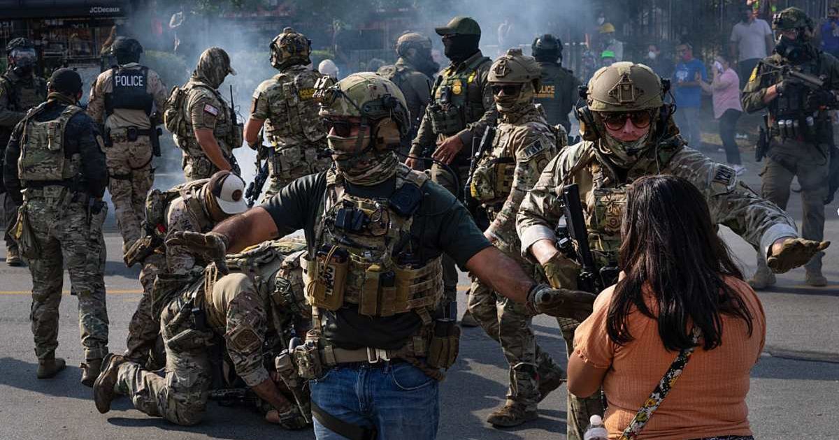 Chicago student journalists are using data tools to track immigration arrests (Getty Images)