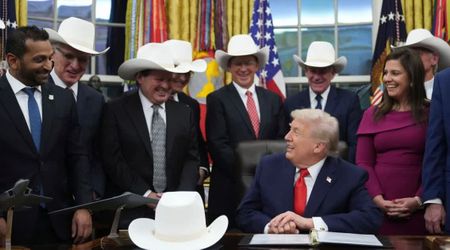 Trump sparks awkward moment with Somali remark at ‘Miracle on Ice’ ceremony