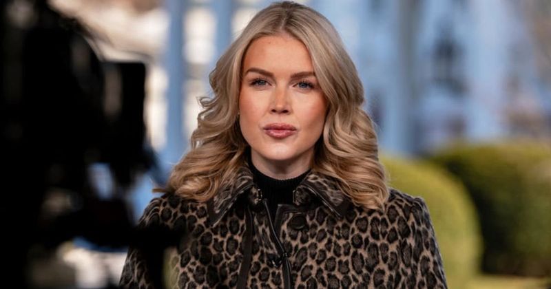 ‘What went wrong?’: John Roberts grills Karoline Leavitt over Susie Wiles’ Vanity Fair ‘hit piece’