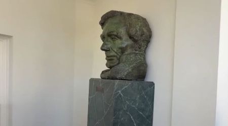 Trump reveals Abraham Lincoln bust he saved from East Wing demolition
