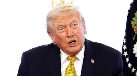 Trump goes after ‘sleazebags who loved Jeffrey Epstein’ in Christmas post