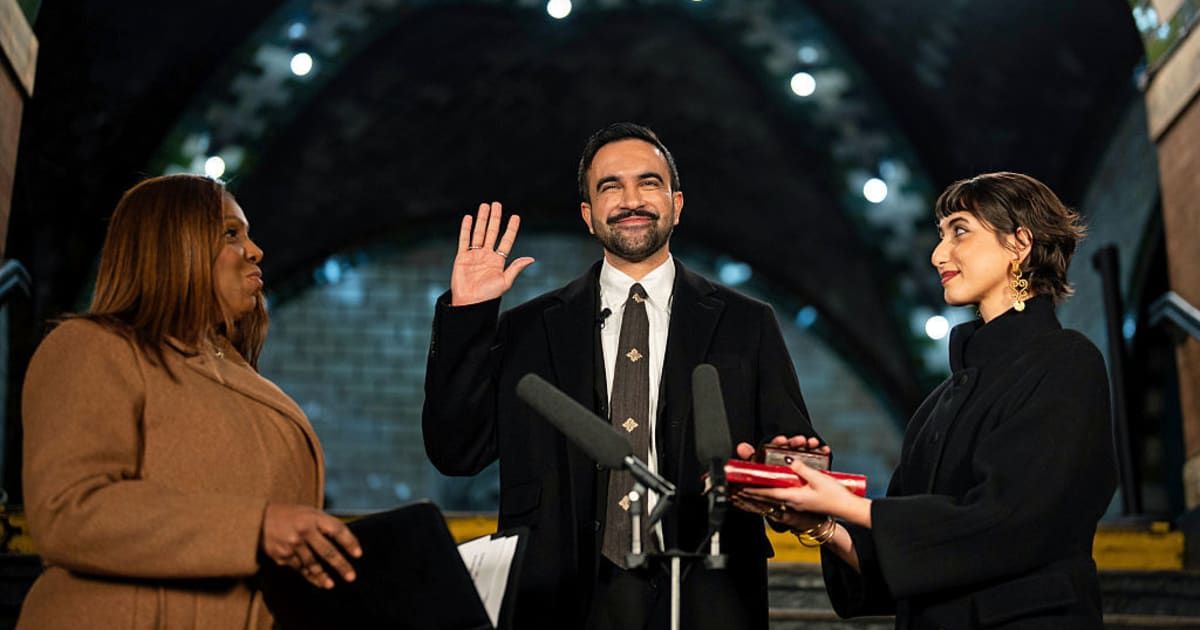 Zohran Mamdani announced Mike Flynn's appointment as DOT commissioner at the former City Hall subway station, opened in 1904 as one of New York's original subway stops (Getty Images) 