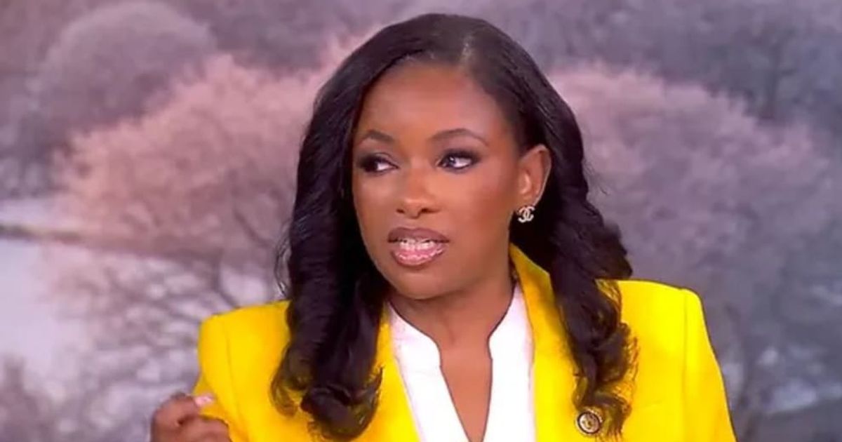  Jasmine Crockett compares President Donald Trump to Venezuelan leader Nicolas Maduro  (The View)