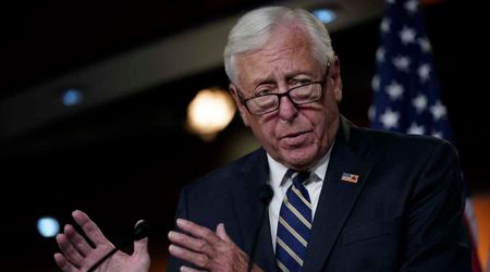 Steny Hoyer, longest-serving Democrat, announces retirement on House floor