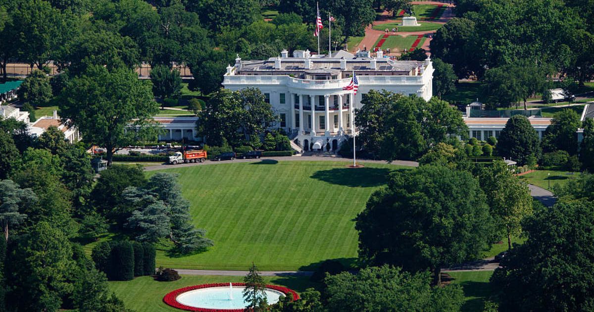 Shalom Baranes discussed a potential second-floor addition to the West Wing during a briefing (Getty Images)
