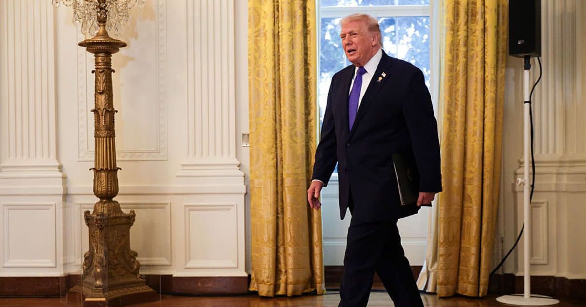 President Donald Trump met with oil executives and confirmed Venezuelan oil shipments to the United States (Alex Wong/Getty Images)