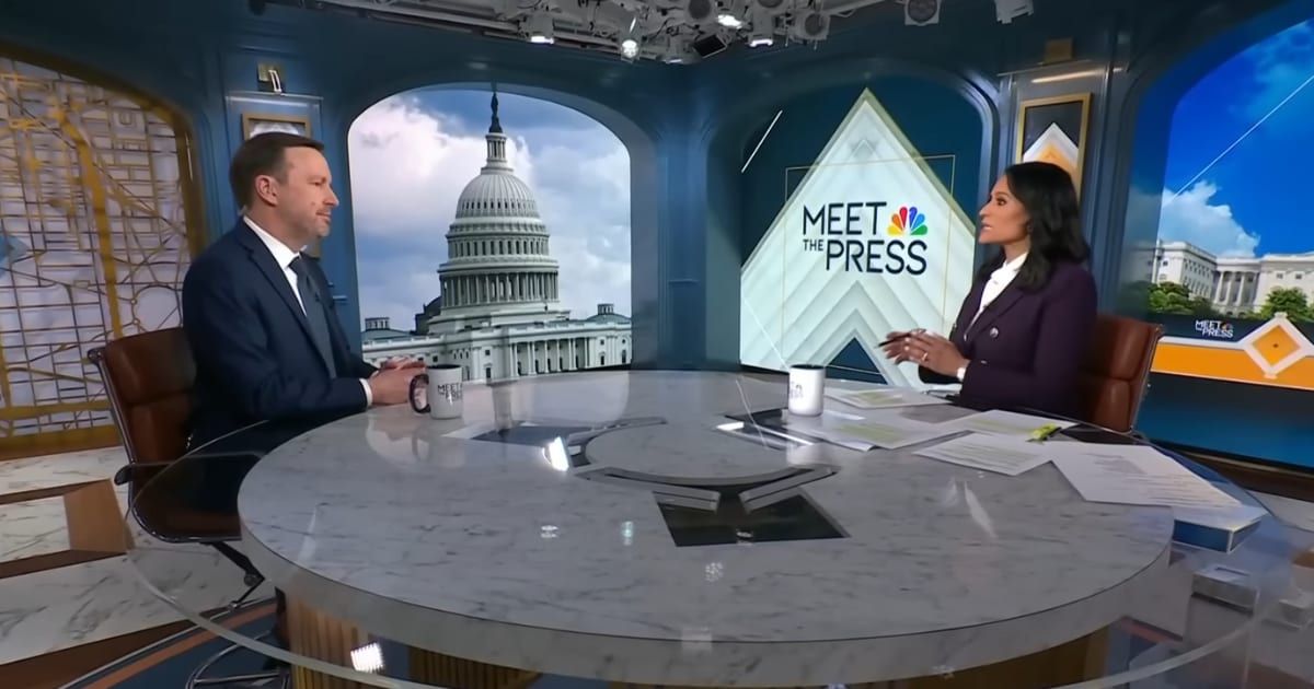 Sen Chris Murphy speaks to Kristen Welker about ICE operations and Minneapolis shooting. (NBC News/YouTube screengrab)