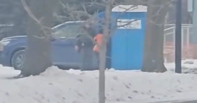 Fact Check: Is the viral video of ICE agent accompanying handcuffed detainee to washroom real?