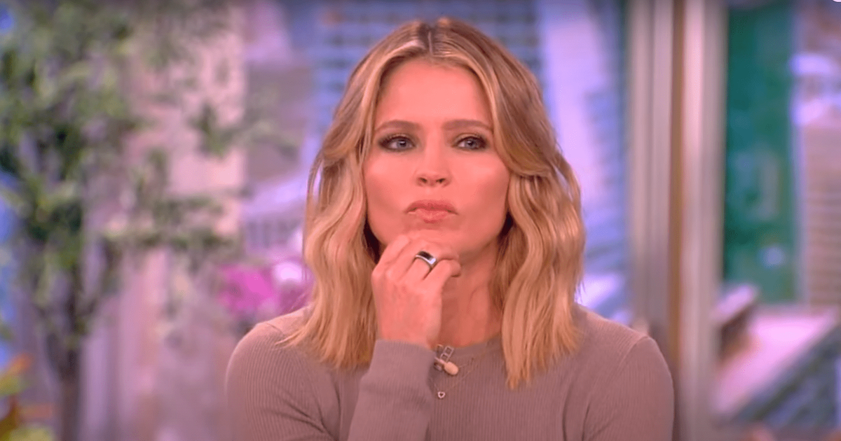 'The View' host Sara Haines said Renee Nicole Good played a role in escalating the tensions that led to her death (YouTube/@TheView)