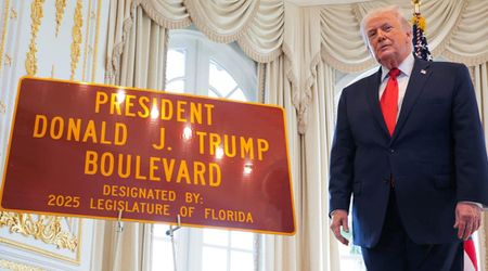 Trump unveils street sign for Florida boulevard named after him, calls it an ‘amazing gesture’