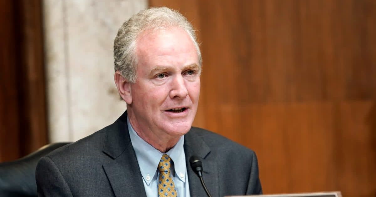 DHS touted 2,500 removals in Minnesota, but Senator Chris Van Hollen argued that most detainees posed little or no public threat (Greg Nash -Pool/Getty Images)