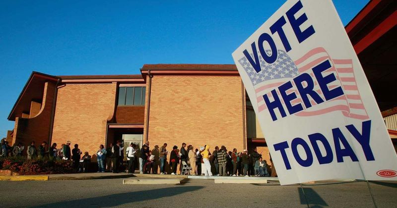 Democrats energized for midterms but unhappy with party leadership, poll shows