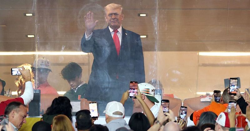 Crowd erupts as Trump and family draw massive cheers at CFB championship in Miami
