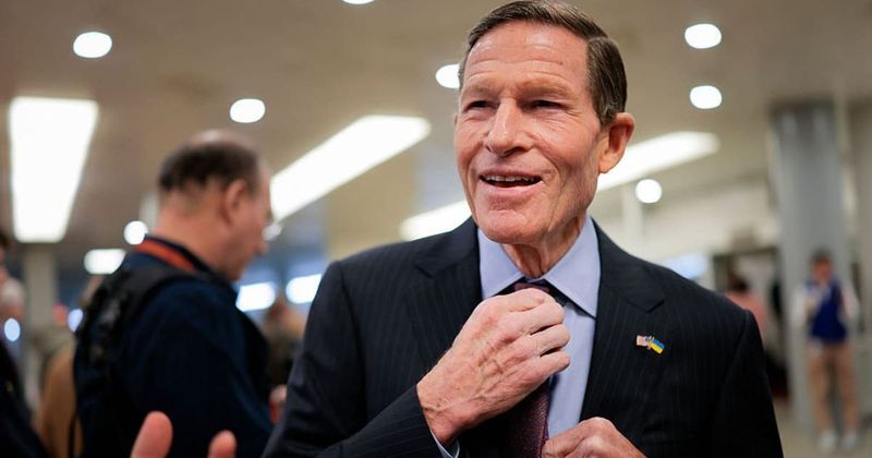 Sen Richard Blumenthal warns ICE warrantless home entry policy should terrify Americans