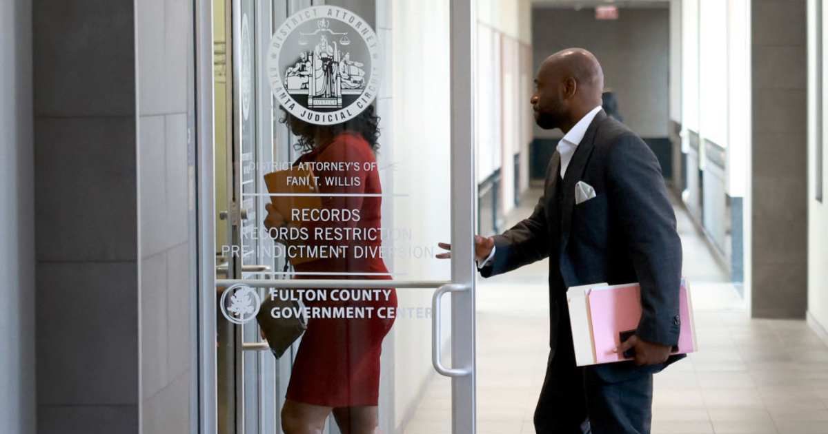 Special prosecutor Nathan Wade arrives at the office of Fulton County District Attorney Fani Willis at the Fulton County Government building on August 23, 2023 in Atlanta, Georgia (Joe Raedle/Getty Images)