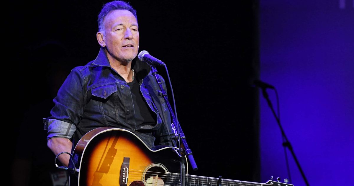 Bruce Springsteen releases protest song ‘Streets of Minneapolis’ honoring Alex Pretti and Renee Good (Getty Images) 