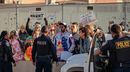 Judge halts Trump move to restrict lawmakers’ access to ICE detention facilities