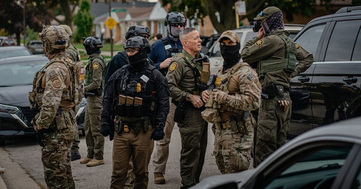 An online rumor claimed LA gangs called a truce to protect immigrants from ICE 'abductions' (Getty Images)