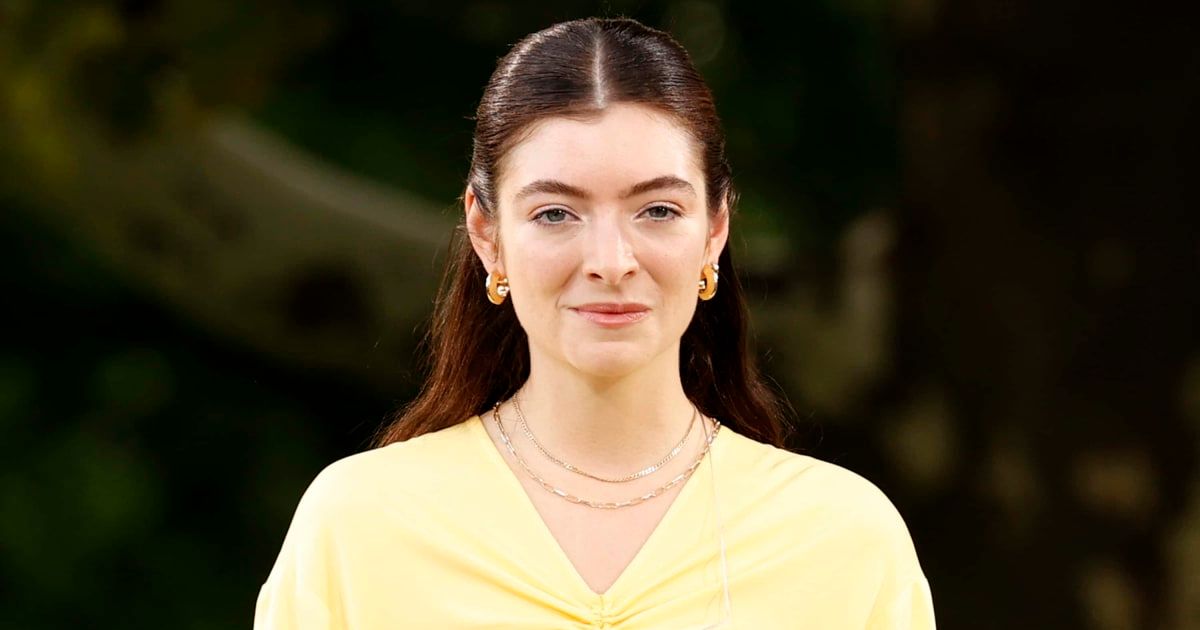 Lorde revealed that she donated $204,000 from her Minneapolis merchandise sales to the Minnesota Immigration Rights Action Committee and the Immigrant Defense Network (Getty Images)