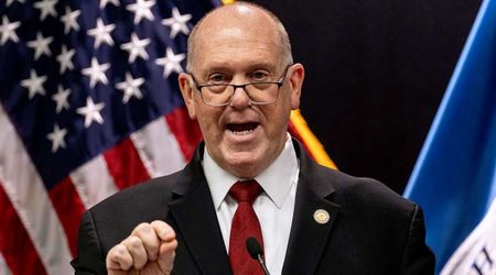 Tom Homan says Minneapolis anti-ICE roadblocks are a 'joke' after police chief clears them