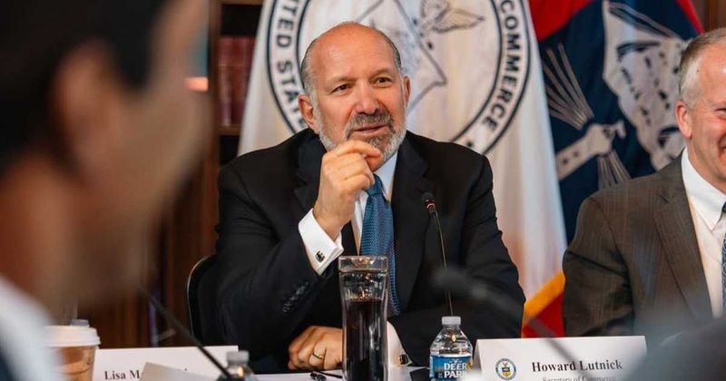 Commerce Secretary Howard Lutnick under bipartisan fire as leaders demand his resignation