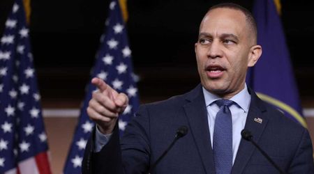 Hakeem Jeffries warns DHS funding will lapse at midnight as shutdown becomes 'increasingly likely'