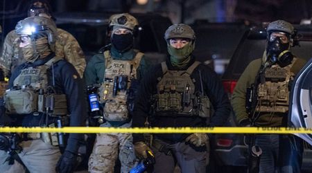 Fact Check: Are ICE agents not receiving their pay or sign-up bonuses?