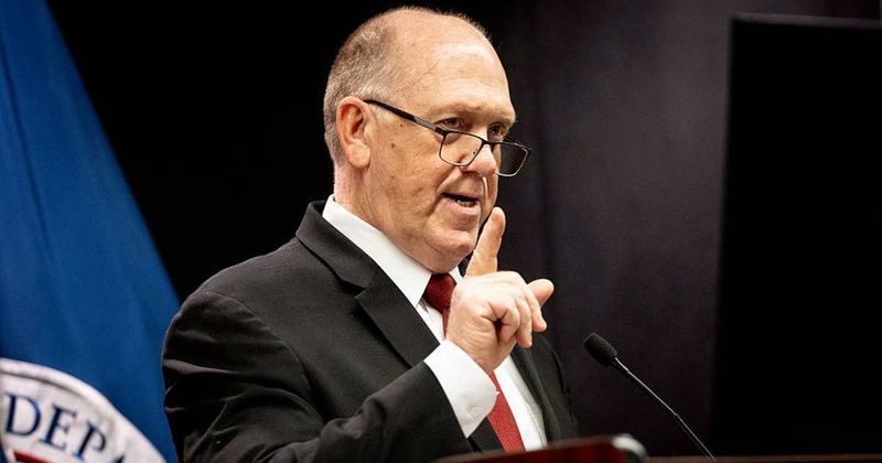 Tom Homan praises Tim Walz, Jacob Frey for bipartisan progress in Minnesota’s immigration crackdown