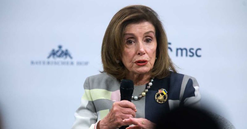 Pelosi urges Americans to defend Constitution, stresses presidents must follow the law