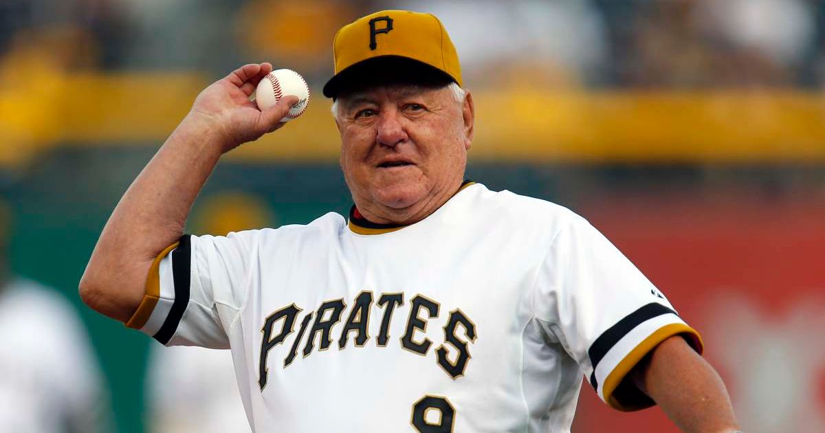 Bill Mazeroski throws out the first pitch honoring the 1971 World Champion Pittsburgh Pirates before the game against the Milwaukee Brewers at PNC Park on September 3, 2016 in Pittsburgh, Pennsylvania (Justin K Aller/Getty Images)