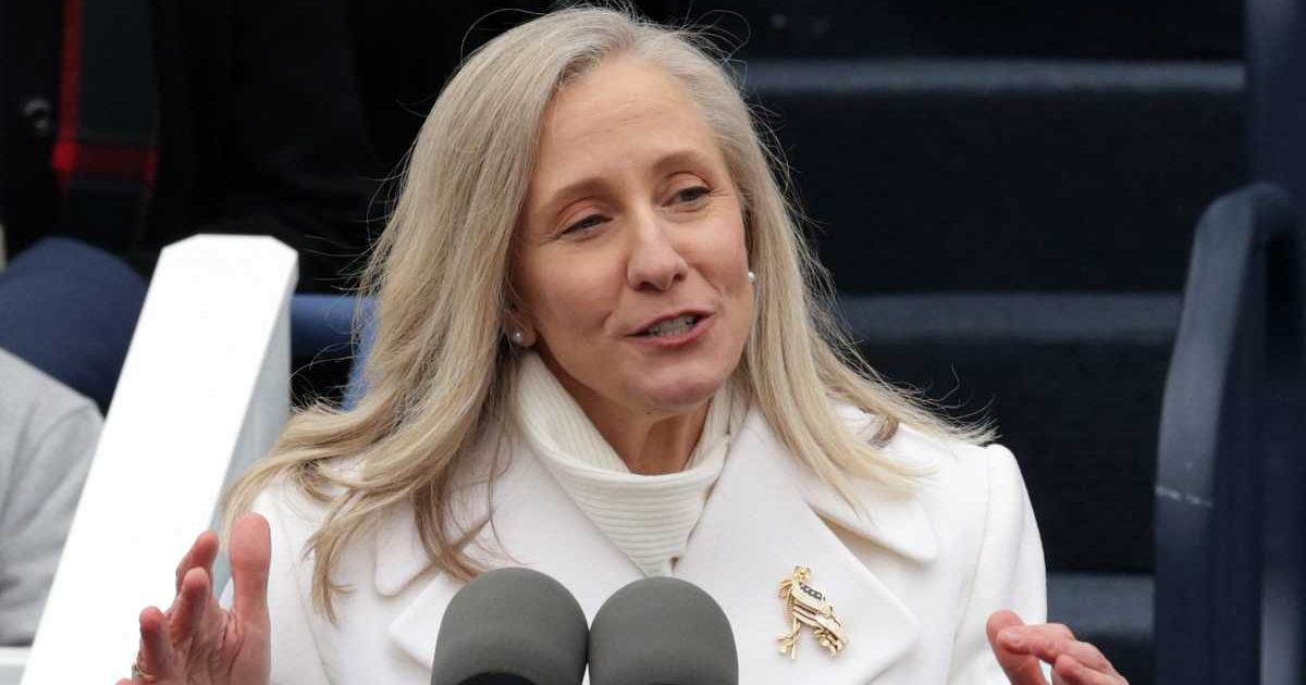 Virginia Governor Abigail Spanberger said she will not fear a president over 'outright lies' as she prepares to answer President Donald Trump’s address (Alex Wong/Getty Images)