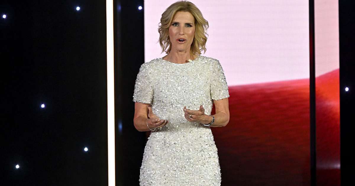 Laura Ingraham praises Trump's SOTU speech, asks right wing to enjoy while he is in power