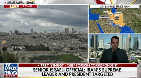 Fox News’ Trey Yingst continues reporting live amid blaring war sirens in the background
