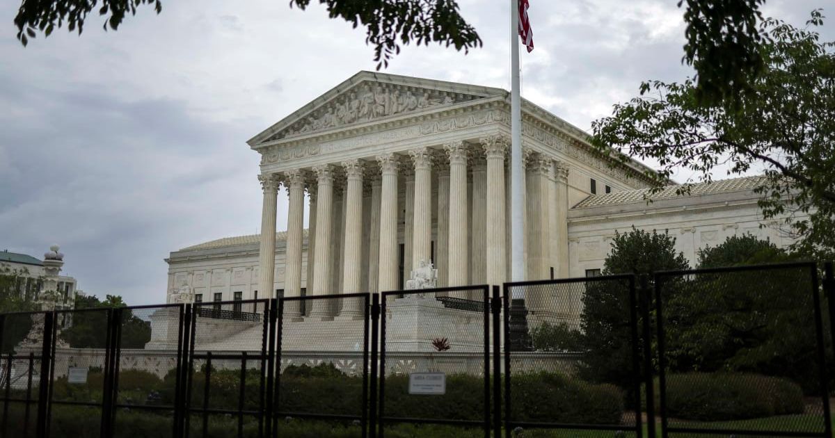 A federal appeals court has rejected the Trump administration’s bid to pause the tariff refund mandate, triggering a major payout process (Getty Images)