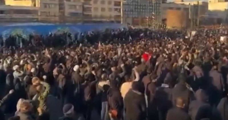 Fact Check: Is video showing Iranian mourners calling for revenge over Khamenei's death real?