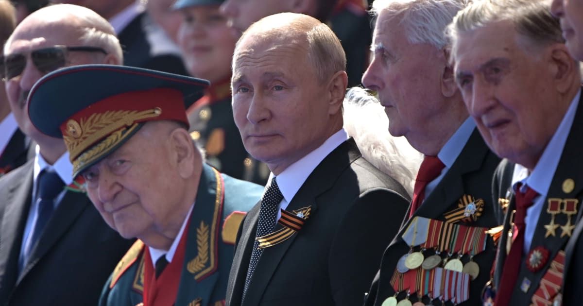 Viral social media post claims that Russian President Vladimir Putin threatned to attack US base in Pakistan (Getty Images)