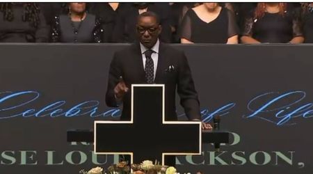 Isiah Thomas draws attention calling Harris and Clinton ‘presidents’ at Jesse Jackson funeral