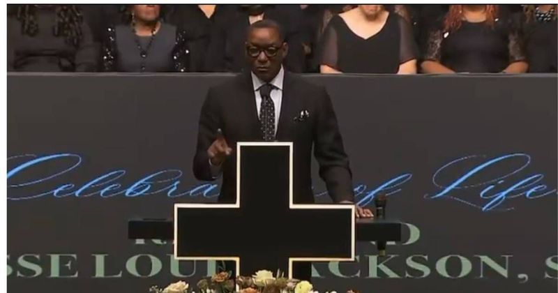 Isiah Thomas draws attention calling Harris and Clinton ‘presidents’ at Jesse Jackson funeral