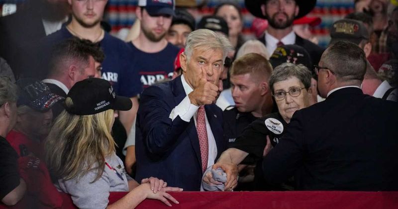 Trump faces backlash after asking for ‘Ave Maria’ to be played as Dr Oz aids fainting woman