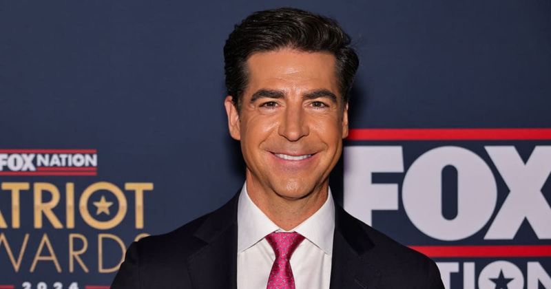 Jesse Watters says Trump once gifted him a shirt that was 'too big'