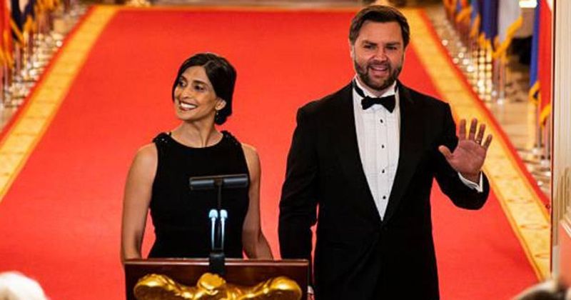 JD and Usha Vance dine out in Washington, leave Second Lady coins for staff