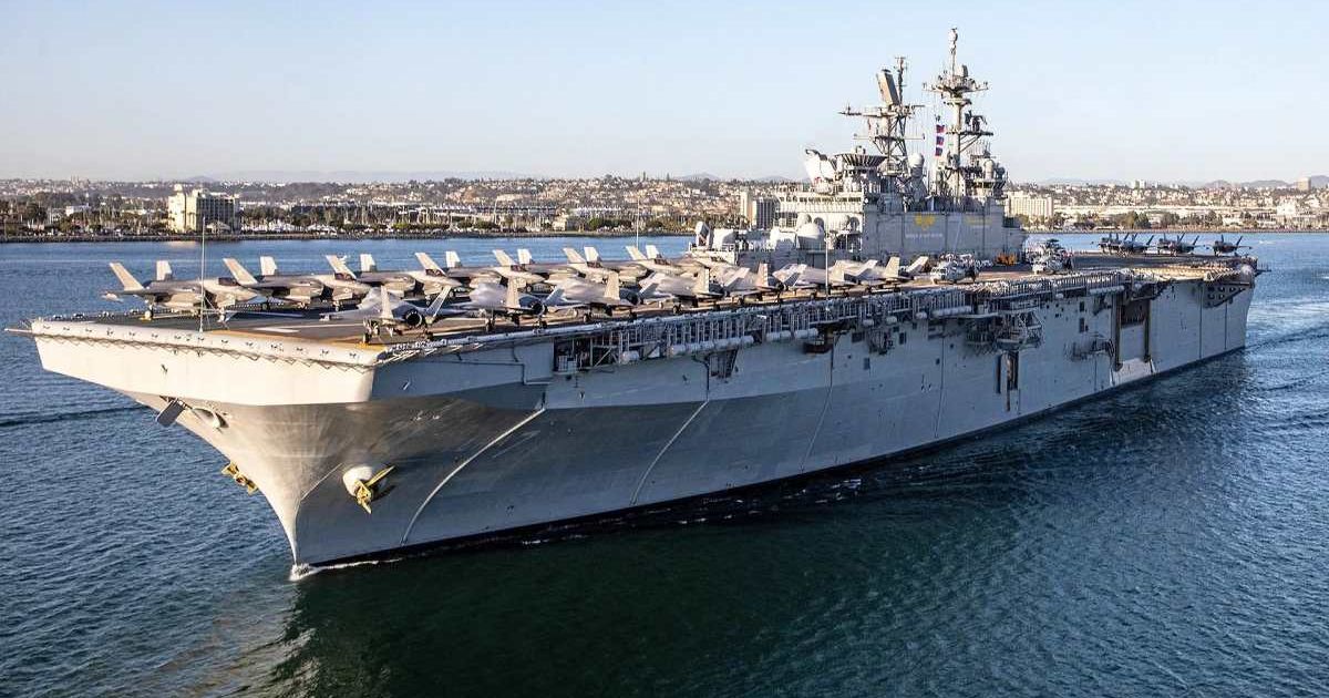 The deployment of the Tripoli Strike Group brings specialized Marine ground forces and F-35 jets to the front lines of the Iran conflict (@sentdefender/X)